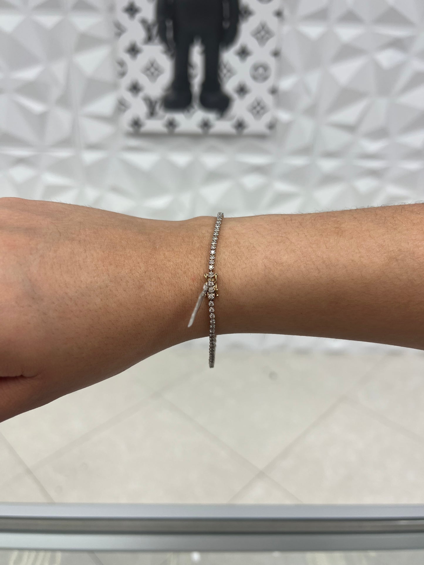 10k Gold Graduated Natural Diamond Tennis Bracelet 1.5 CTW
