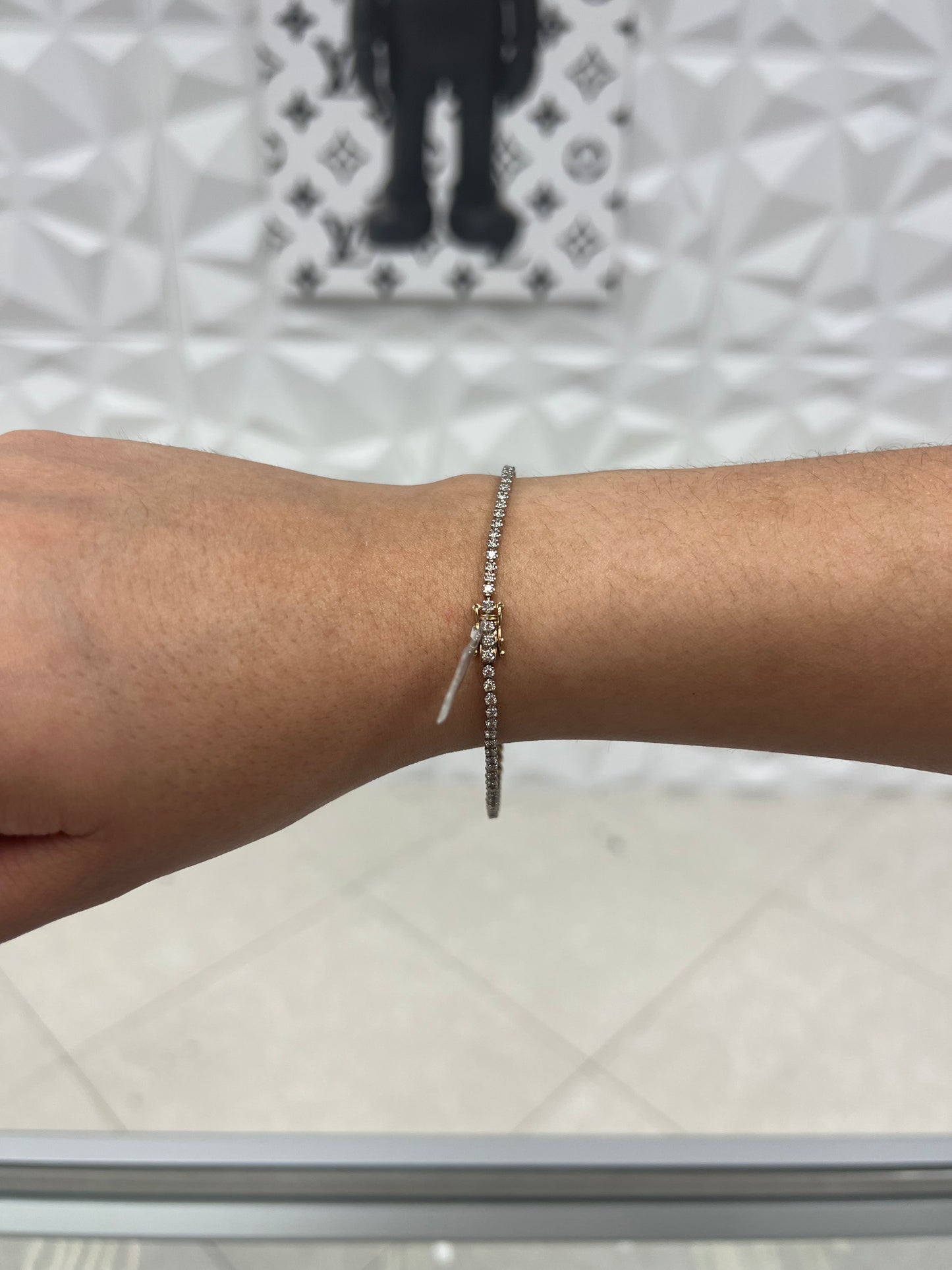 10k Gold Graduated Natural Diamond Tennis Bracelet 1.5 CTW